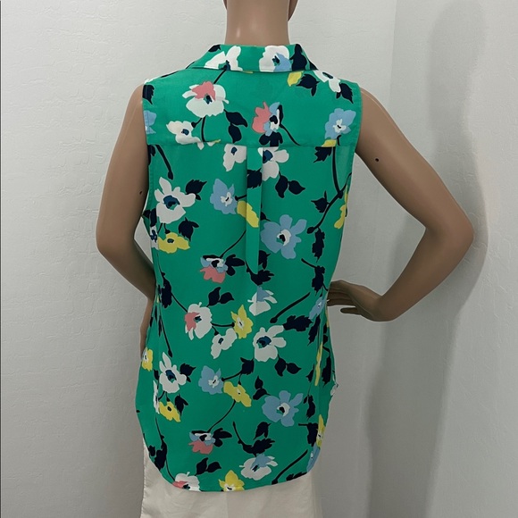 Banana Republic Women’s Green Floral Classic Fit Sleeveless Button Shirt -Size M - Picture 2 of 8